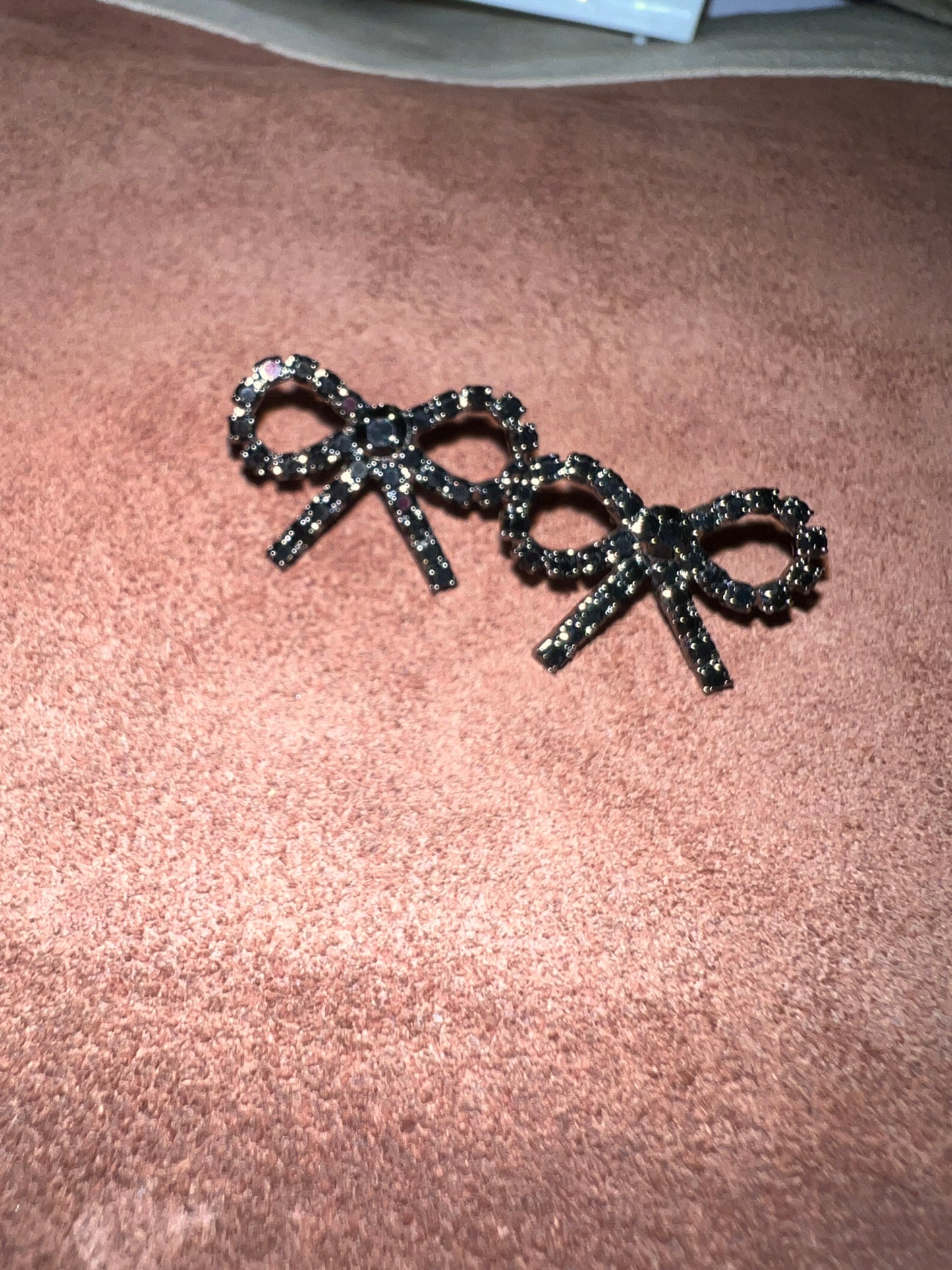 Glam Knot